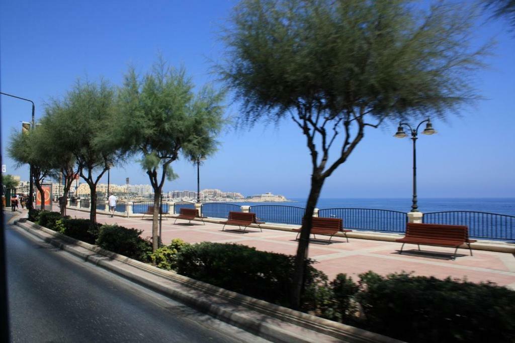 Cozy Apartment In An Amazing Location Sliema Ngoại thất bức ảnh