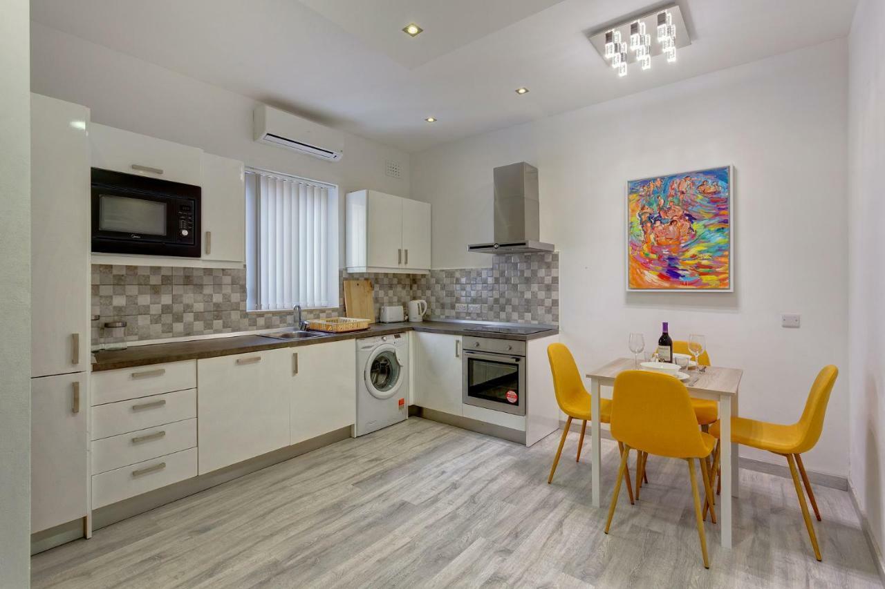 Cozy Apartment In An Amazing Location Sliema Ngoại thất bức ảnh